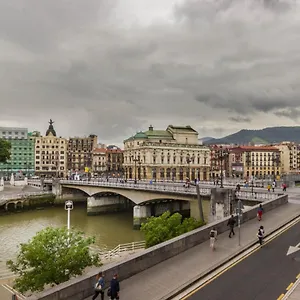  Appartement Piso Senorial Con Vistas A La Ria By Urban Hosts Spanje